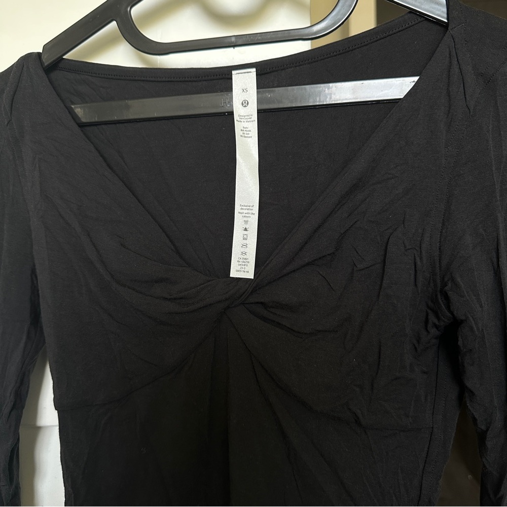 lululemon athletica Black Long Sleeve Twist Front Top - Picture 7 of 11